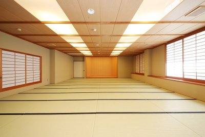 料亭　志都岐　松籟（宴会場・小舞台付き）の写真です。