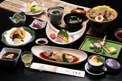 千春楽会席　冬・ノドグロバージョン！