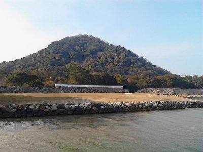 菊ヶ浜夕景（指月山側）の写真です。